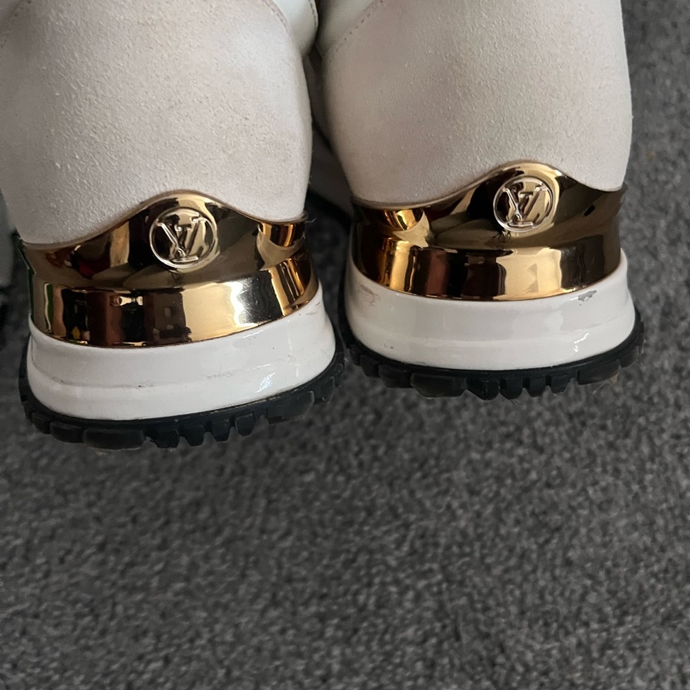 Authentic Louis Vuitton Runner Sneakers - Picture 4 of 5
